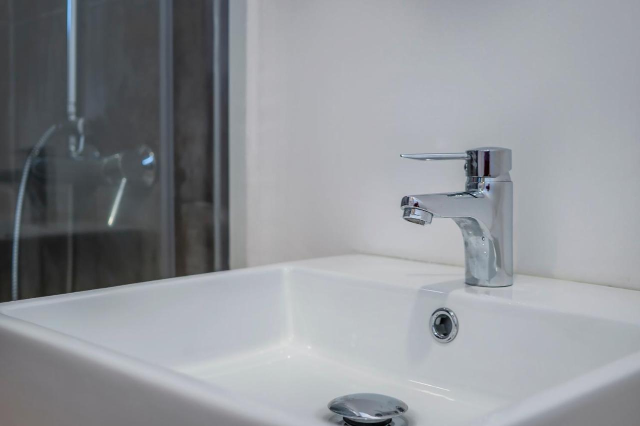 Brand New Downtown Apartment Lisbon Bagian luar foto